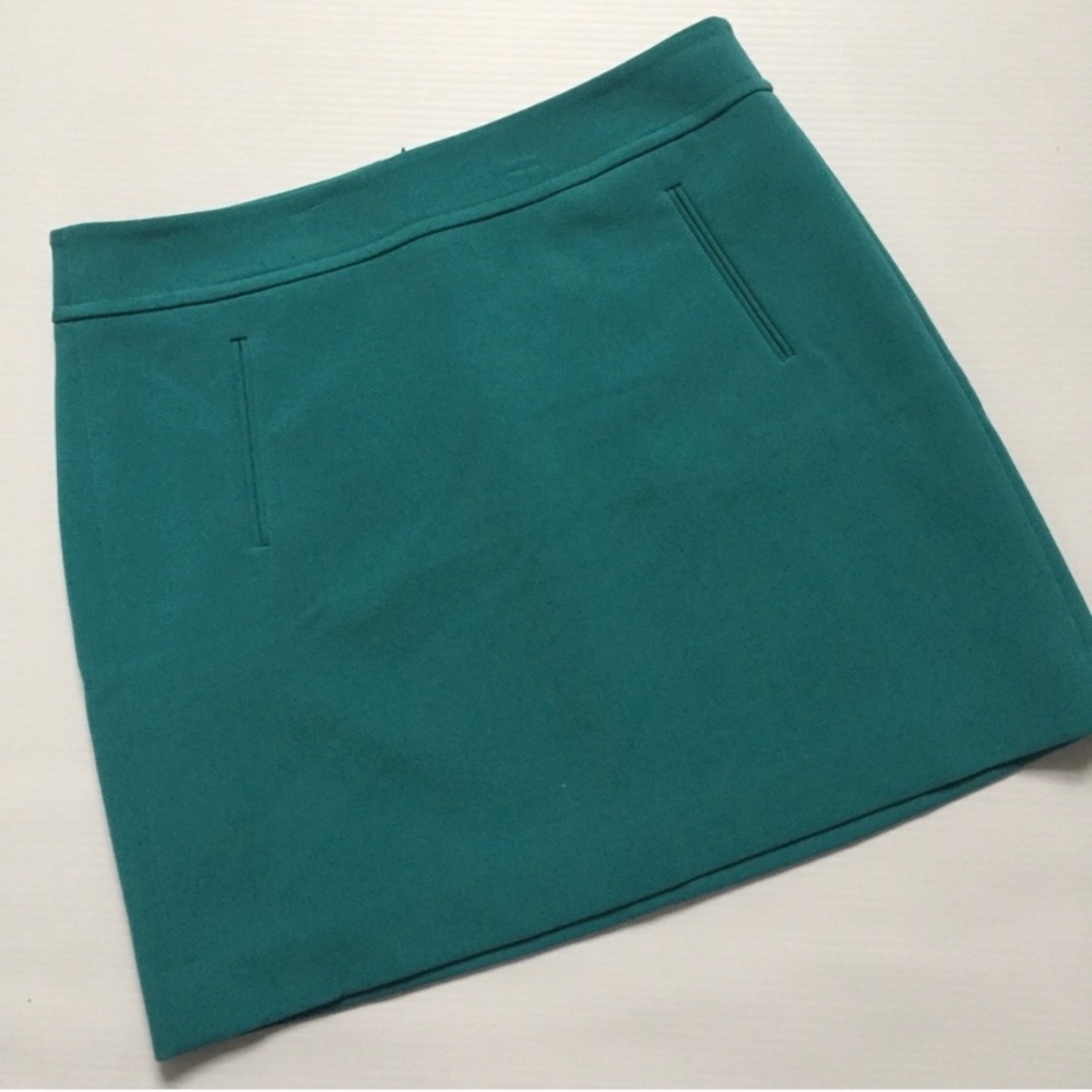 Green LOFT shift skirt